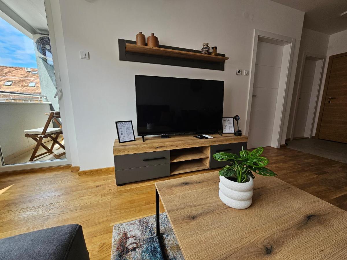 Sun&Moon Apartments Novi Sad Eksteriør billede